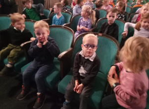 Wyjście do teatru