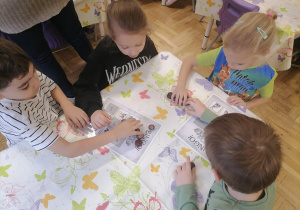 Dzieci na języku angielskim.