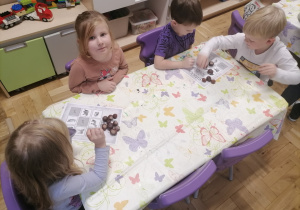Dzieci na języku angielskim.
