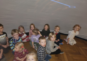Dzieci podczas animacji "Podwodny świat"