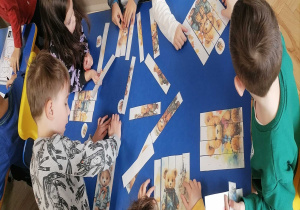 Dzień Pluszowego Misia - Układanie pociętych misiowych obrazków