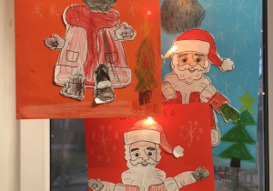 Świąteczne dekoracje dzieci.